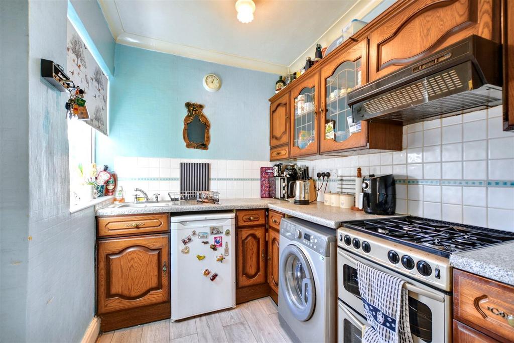 Kitchen 1.jpeg