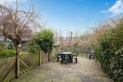 2 bedroom terraced house for sale, Browney Croft, York, North Yorkshire, YO10