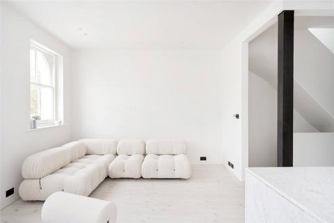 1 bedroom apartment to rent, Kensington Gardens Square, London, W2