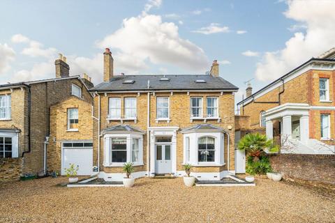 6 bedroom detached house to rent, The Avenue, Twickenham TW1