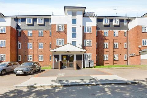 2 bedroom flat to rent, The Grange, East Finchley