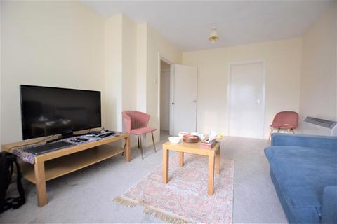 2 bedroom flat to rent, The Grange, East Finchley