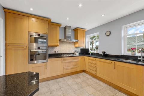 1 Kendal Close, Reigate, RH2 0LR