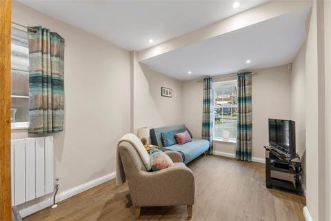 1 Kendal Close, Reigate, RH2 0LR