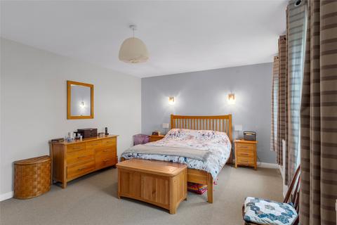 1 Kendal Close, Reigate, RH2 0LR