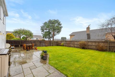 1 Kendal Close, Reigate, RH2 0LR