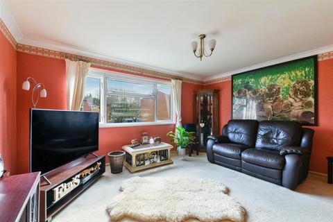 2 bedroom apartment for sale, Merrymeet, Banstead