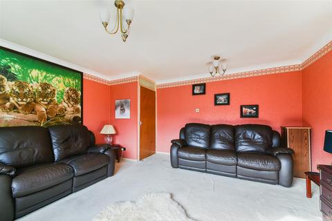 2 bedroom apartment for sale, Merrymeet, Banstead