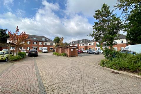 2 bedroom flat to rent, Marshland Square, Reading RG4