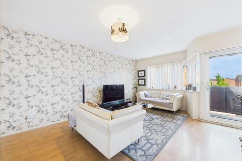 3 bedroom flat for sale, Lockton Close, Manchester, M1