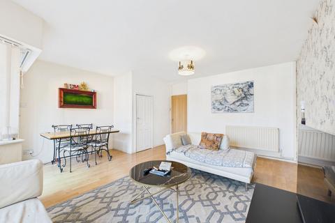 3 bedroom flat for sale, Lockton Close, Manchester, M1