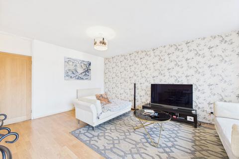 3 bedroom flat for sale, Lockton Close, Manchester, M1