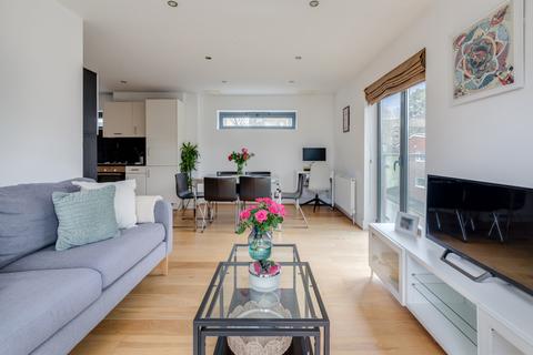 2 bedroom flat for sale, Denmark Hill, London, SE5