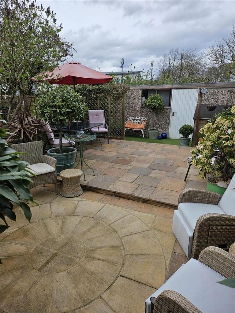 Garden 2.jpg