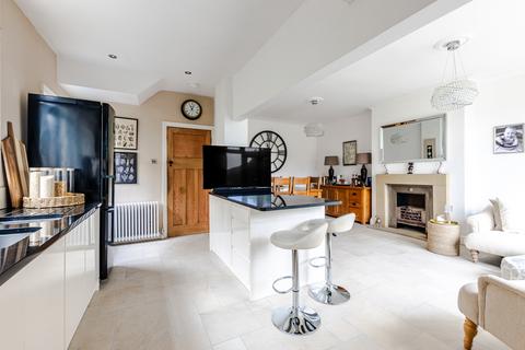 4 bedroom semi-detached house for sale, Leeds LS17