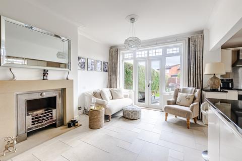 7 Bentcliffe Drive, Leeds, LS17 6QX