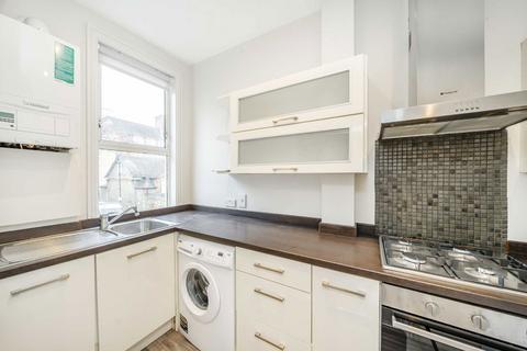 1 bedroom flat to rent, St. Luke's Avenue, London SW4