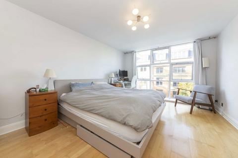 2 bedroom flat to rent, Goswell Road, London EC1V