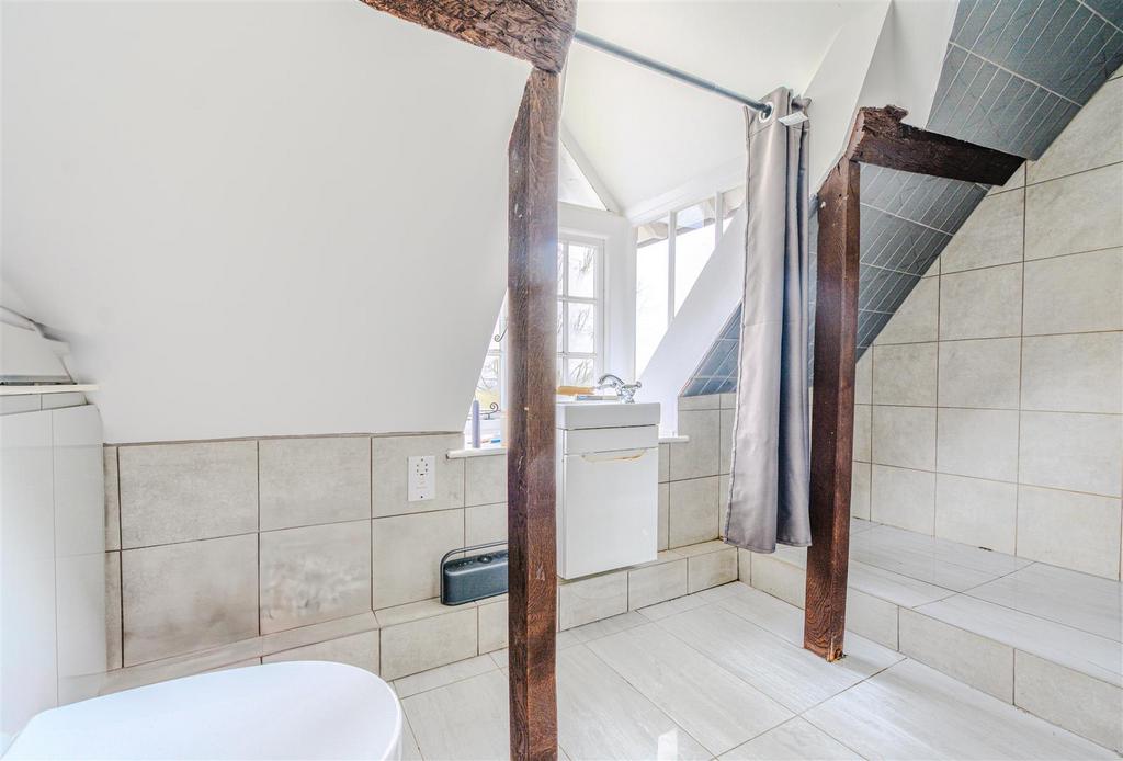 Top floor Shower Room