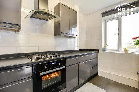 2 bedroom flat to rent, Casterbridge Road, Greenwich, SE3