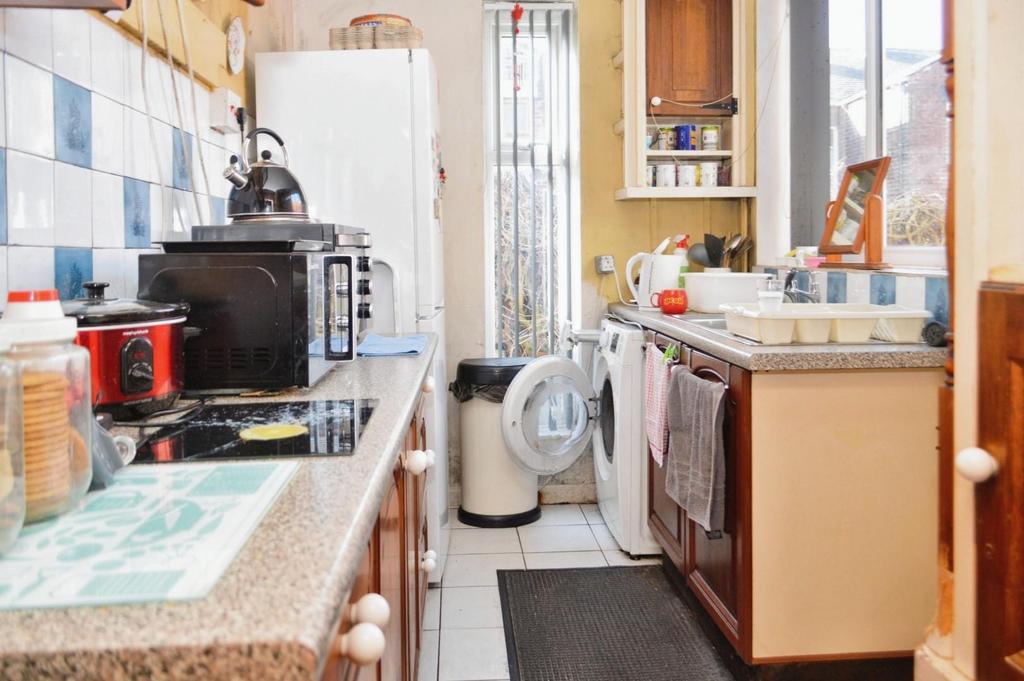 8c43d10b-Kitchen.JPG