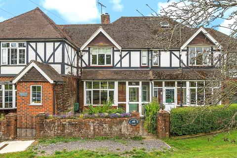 2 bedroom terraced house to rent, The Common, Cranleigh, GU6