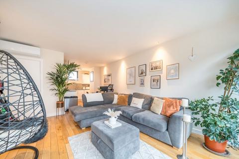 2 bedroom flat for sale, Pentonville Road, London N1