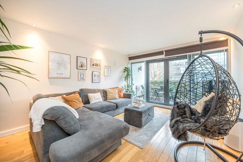 2 bedroom flat for sale, Pentonville Road, London N1