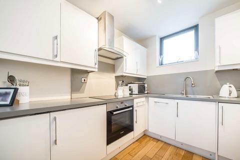 2 bedroom flat for sale, Pentonville Road, London N1