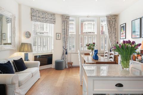 2 bedroom flat for sale, Hartismere Road, London, SW6