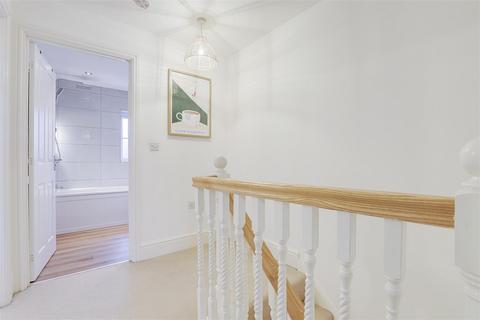 19 Bailey Drive, Nottingham, NG3 5US