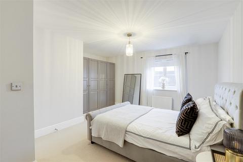 19 Bailey Drive, Nottingham, NG3 5US