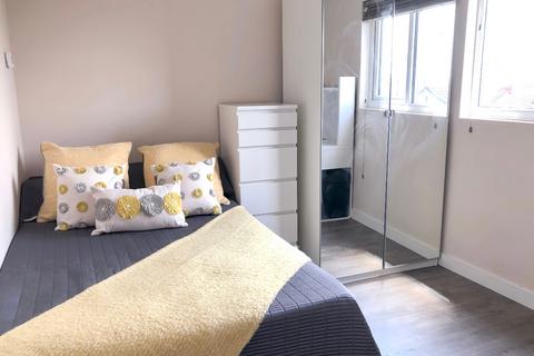 4 bedroom house to rent, Gloucester Road, Bristol BS7