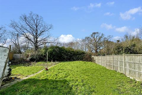 3 bedroom semi-detached house for sale, Waye Avenue, Hounslow TW5