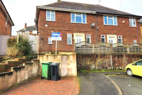 3 bedroom semi-detached house to rent, Birchfield Crescent, Stourbridge DY9