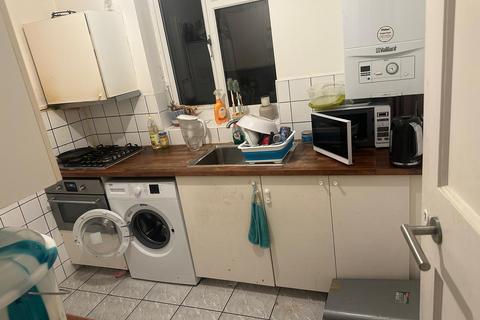 1 bedroom in a flat share to rent, Preston Road, Harrow HA3