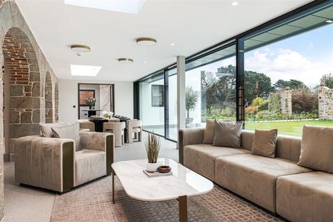 9 bedroom detached house for sale, An Exquisite, Fully Renovated Estate in Jersey’s Premier Location