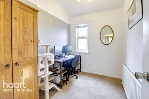 2 bedroom flat for sale, Bellevue Road, SOUTHEND-ON-SEA