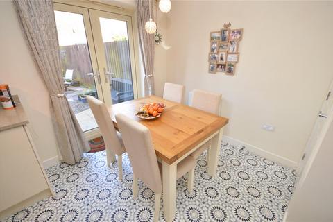 2 bedroom terraced house for sale, Oak Park Close, Leeds, West Yorkshire