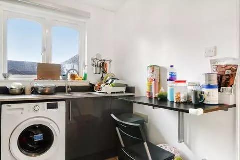 40 Stirling Grove, Hounslow, TW3 1QG
