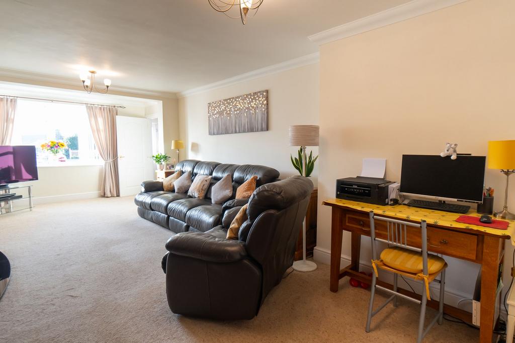Extended Lounge