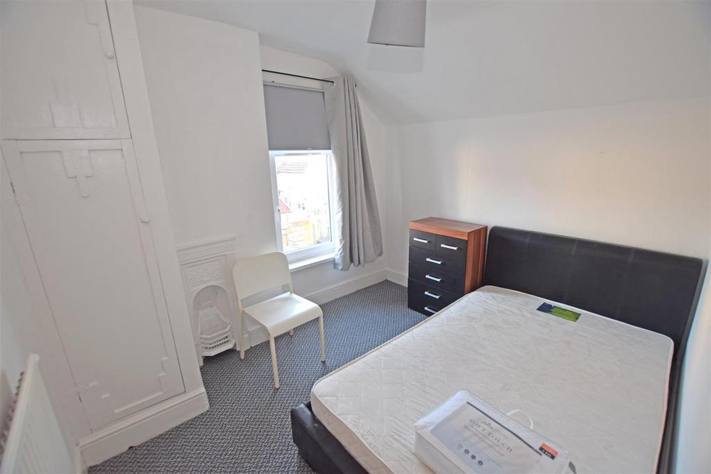 Bed4.jpg