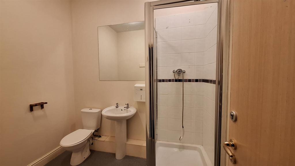 TWO SEPARATE MALE &amp; FEMALE SHOWER ROOMS/WC