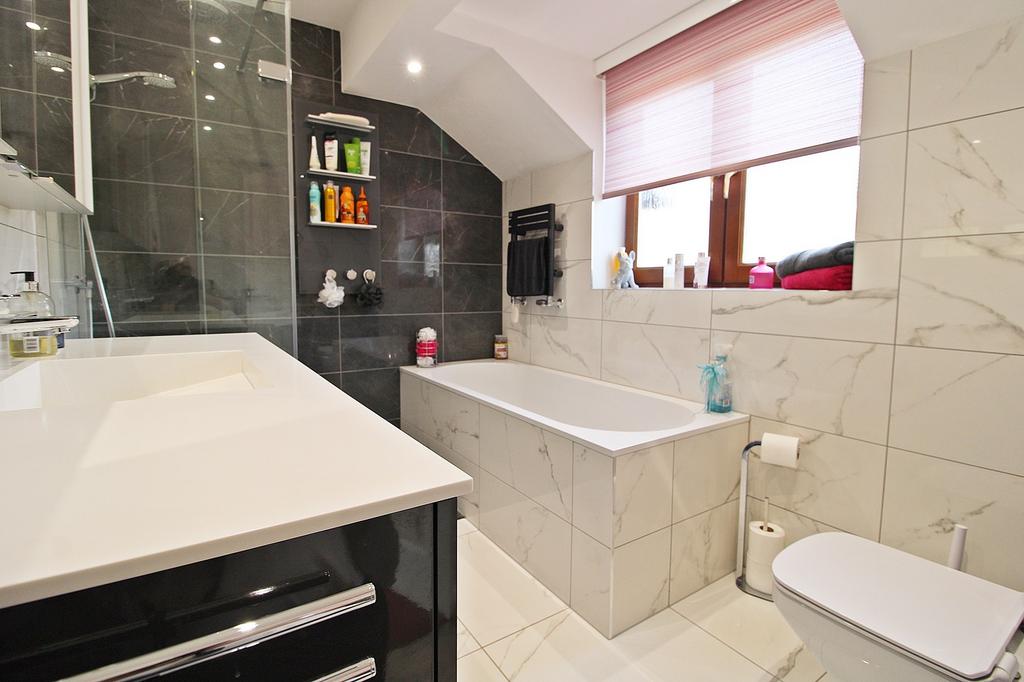 Ensuite Bathroom