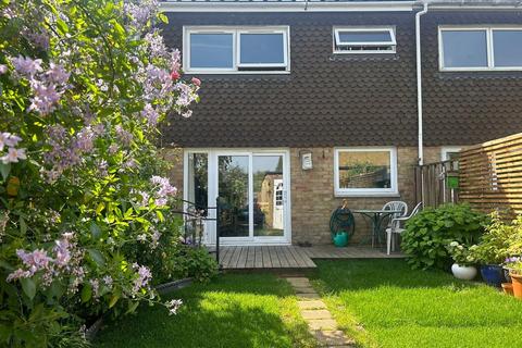 3 bedroom terraced house for sale, Buckingham Gardens, West Molesey KT8