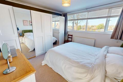 4 Bugbrooke Road, Nether Heyford, Northampton, NN7 3LT