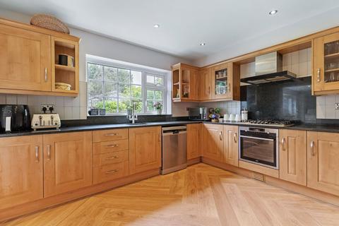 6 bedroom detached house for sale, Barn Close, Farnham Common, Buckinghamshire, SL2
