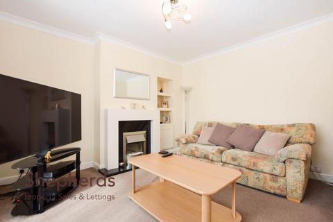 2 bedroom end of terrace house for sale, Hillview Gardens, Cheshunt EN8