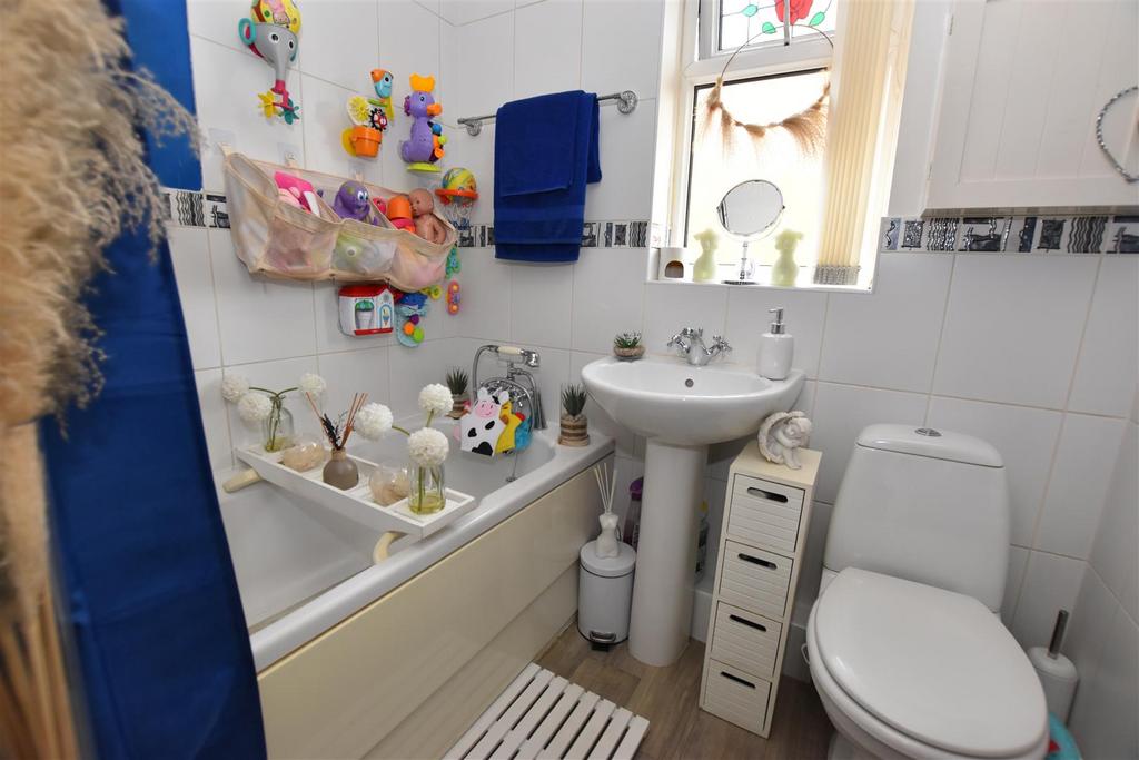 Bathroom.JPG