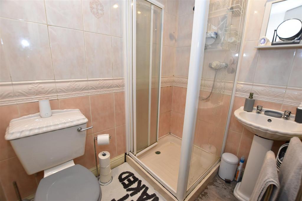 En Suite Shower Room.JPG